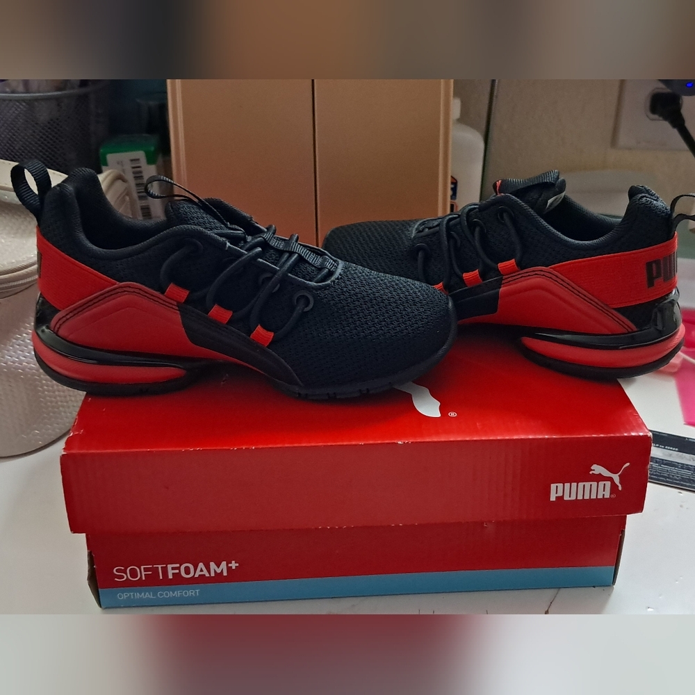 New Puma Kids Black and Red Sneakers - Picture 2 of 5